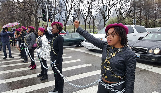 Protesters shut down Lake Shore Drive in Chicago to demand the firing of Chicago police officer Dante Servin and the restoration of funding to Chicago State University. (Photo: Kelly Hayes)