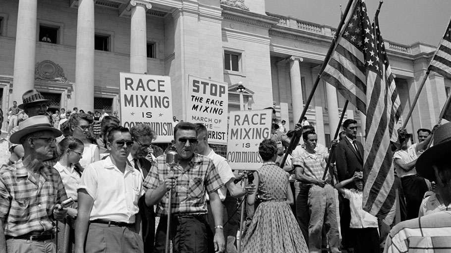 Against integration … rally in Little Rock, Arkansas, 1959