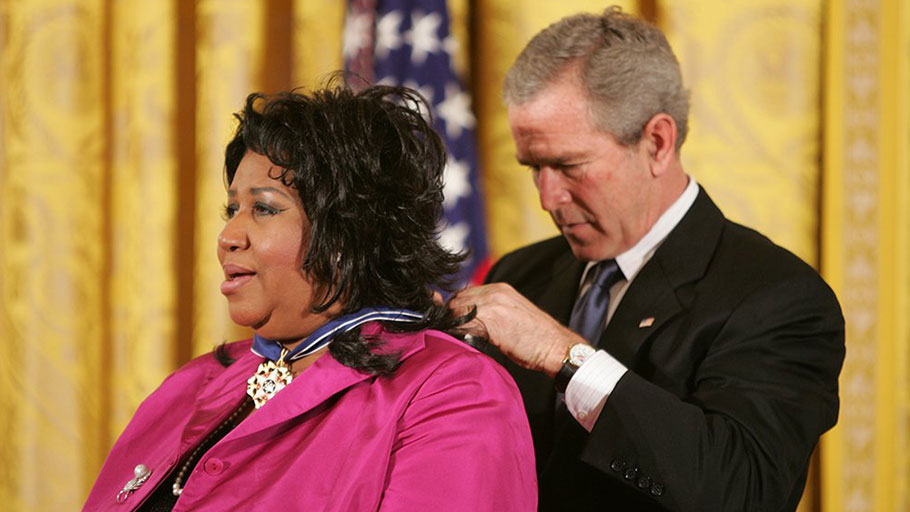 President Bush presents the Presidential Medal of Freedom to Aretha Franklin on November 9, 2005