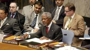 Secretary-General Kofi Annan (centre) addresses a Security Council Meeting on Iraq