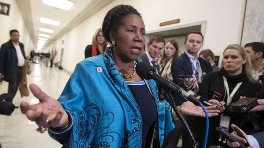 Rep. Sheila Jackson Lee (D-Texas) speaks to reporters on Capitol Hill on Dec. 7, 2018.
