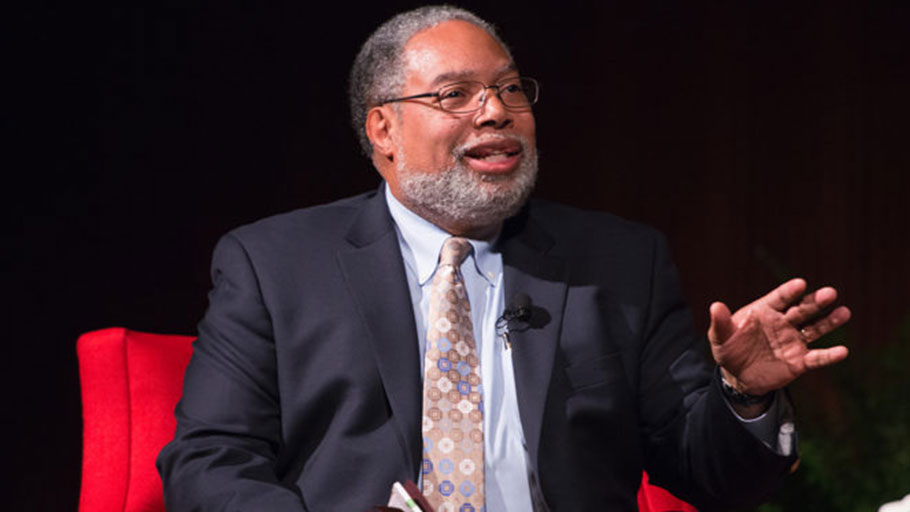 Smithsonian Institution Selects African American Museum Director Lonnie Bunch as Secretary