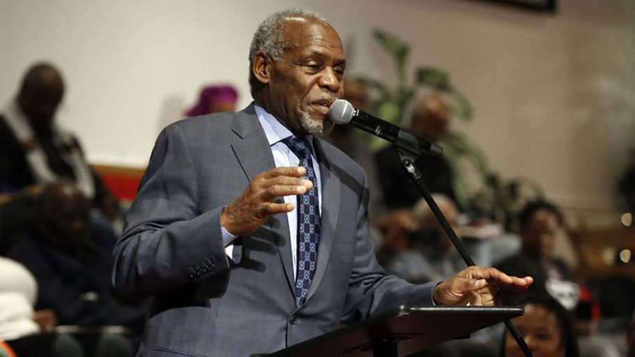 Danny Glover speaks at Evanston Reparations Town Hall Meeting.
