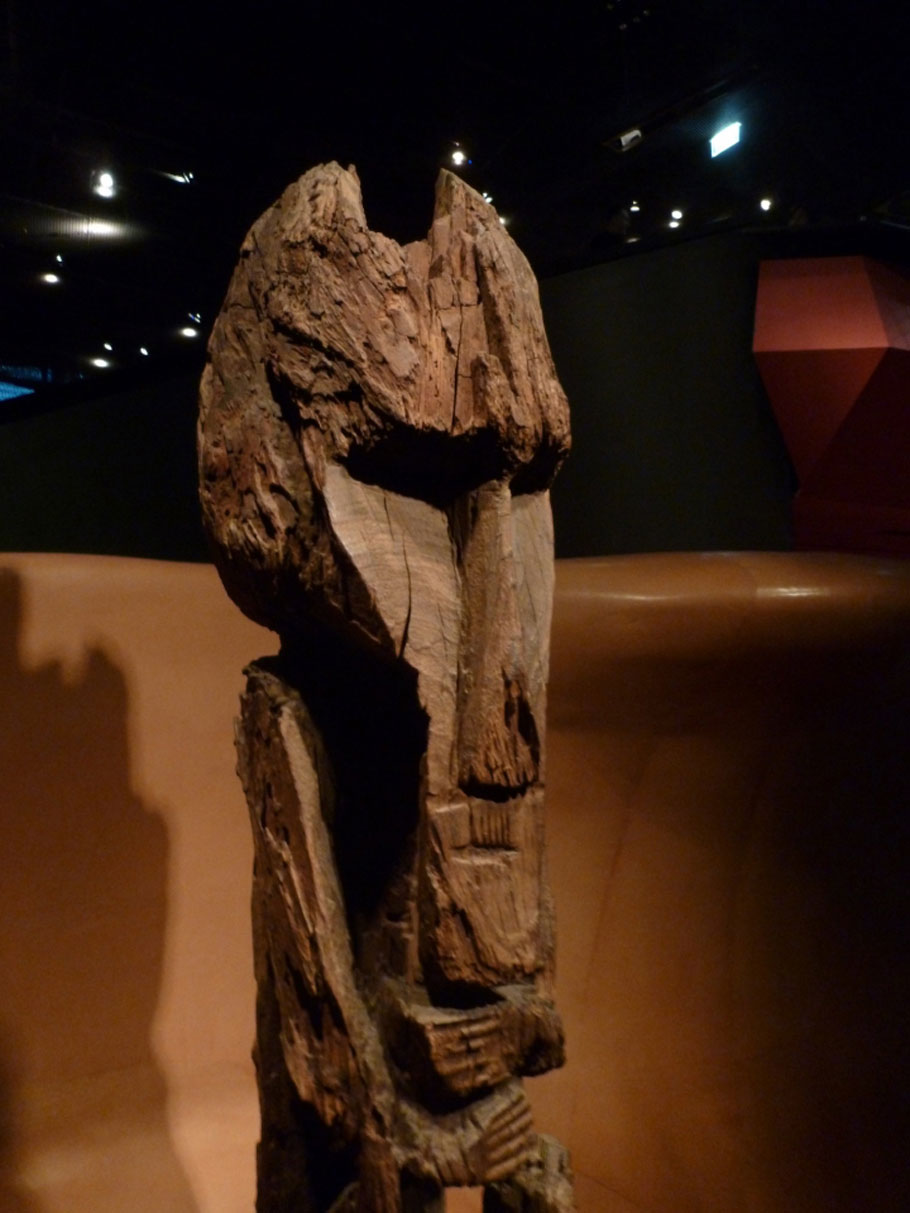 Unidentified object, likely of African origin, displayed at the Quai Branly Museum in Paris