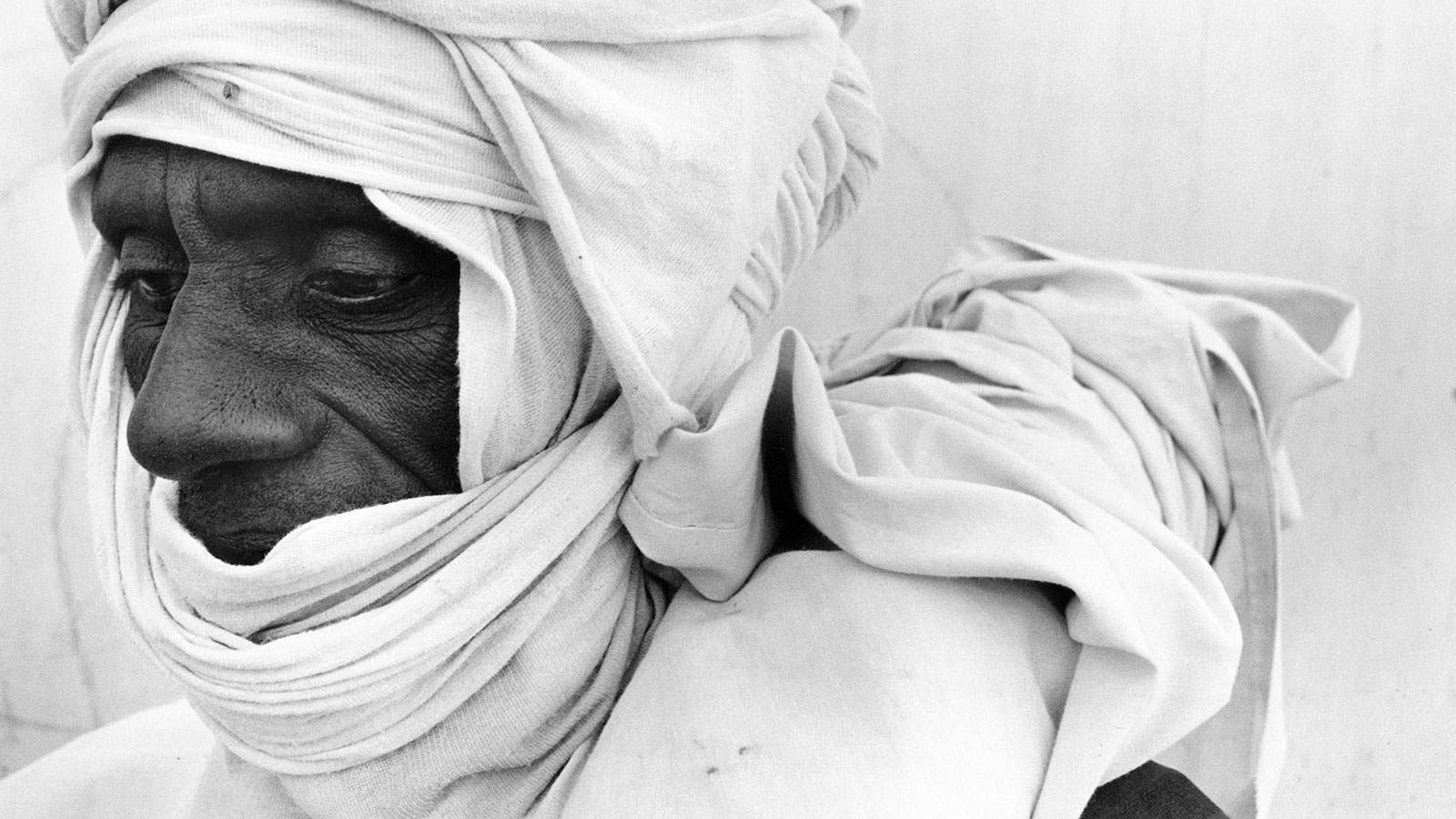“Desert Wind Attire, Mopti, Mali,” 1993.