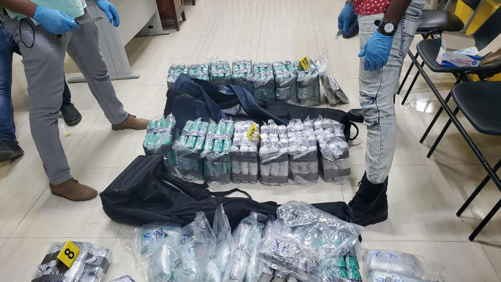 Operation Trigger VII - Authorities in Jamaica, with support from US law enforcement, made a record-setting bust: 500.2 kg of cocaine.