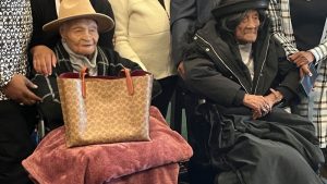 Viola Fletcher, left, and Lessie Benningfield Randle in Oklahoma supreme court on Tuesday.